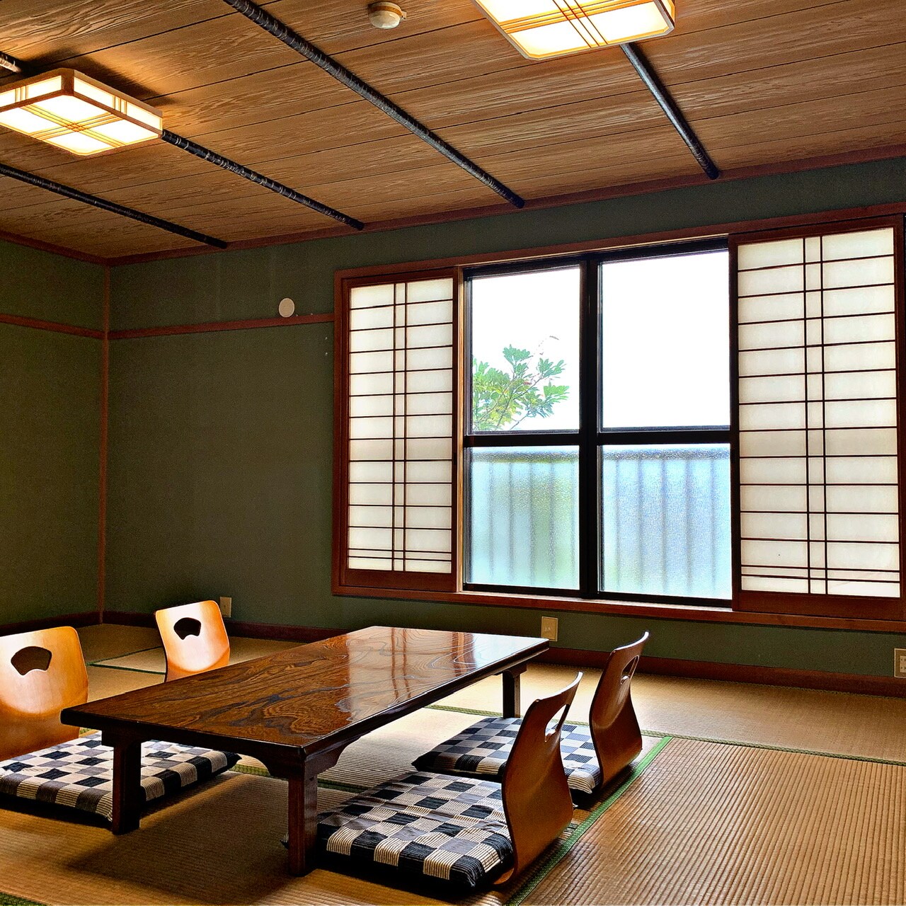 Ocean side room