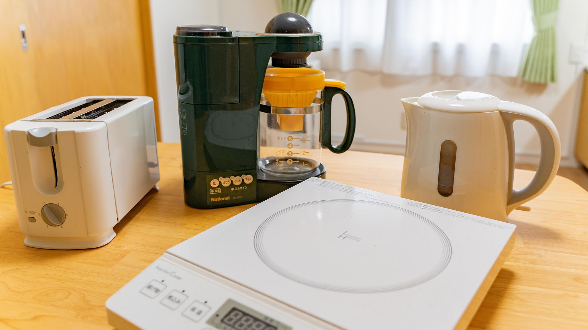 [Guest rooms] Cooking utensils are provided. Please bring your own ingredients and seasonings.
