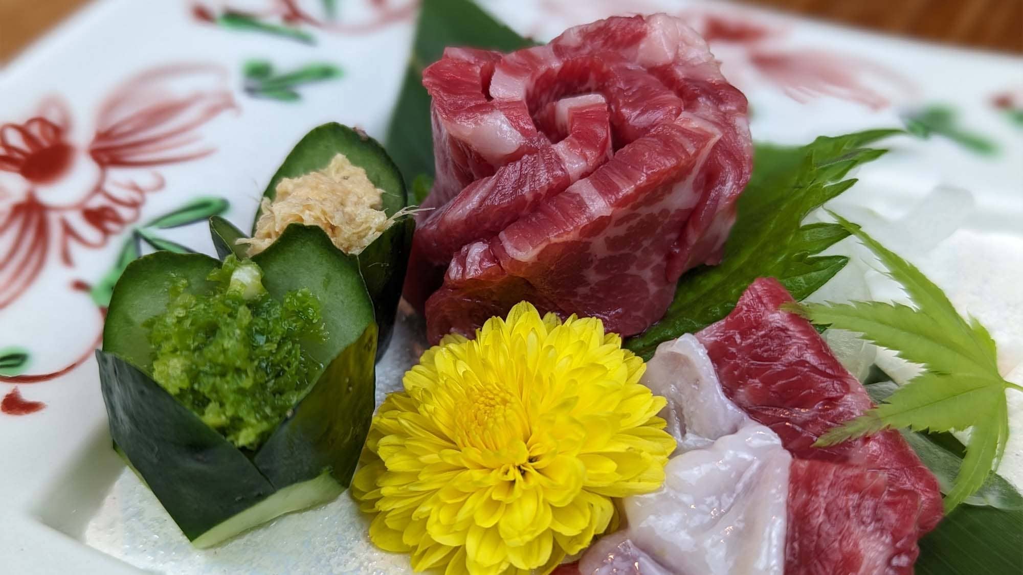 Kumamoto specialty "horse sashimi"