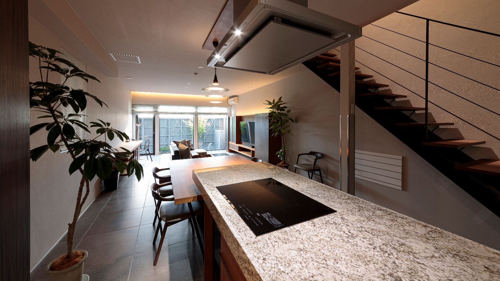 Room 107 / Photo