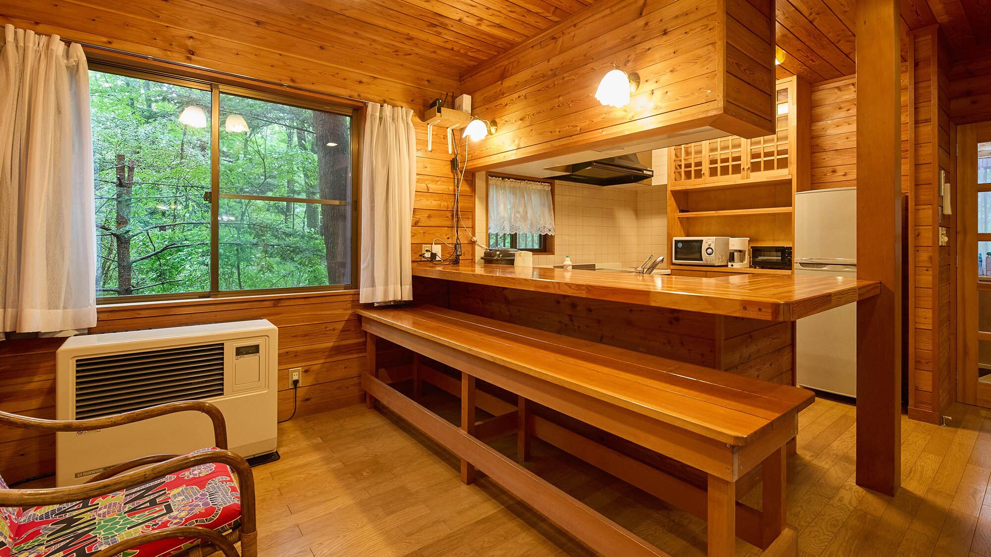 ・[Arrietty] The counter kitchen facing each other is great for lively conversation. You can also enjoy meals side by side.