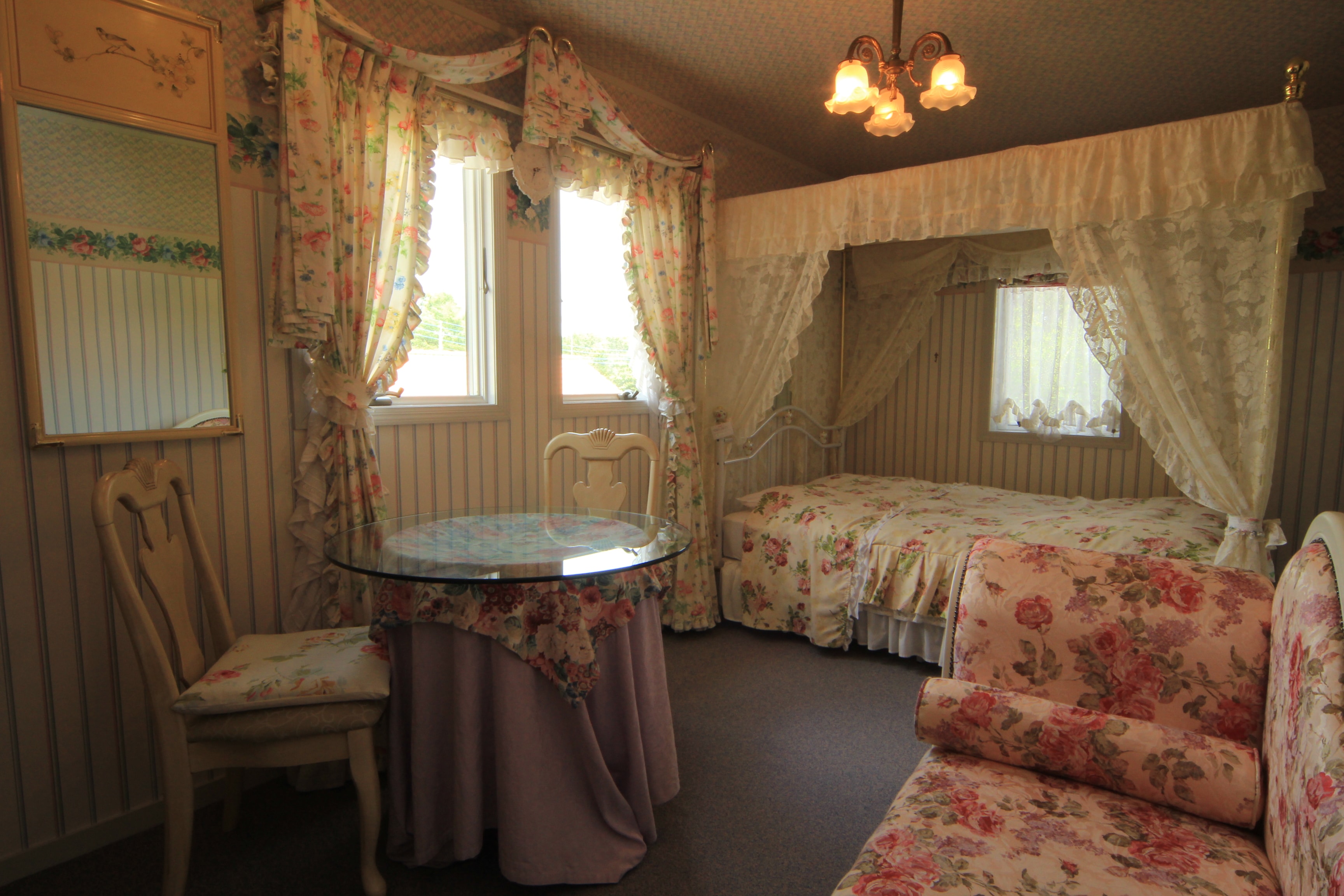 Enjoy the feeling of being a princess♪ Cinderella Little Suite