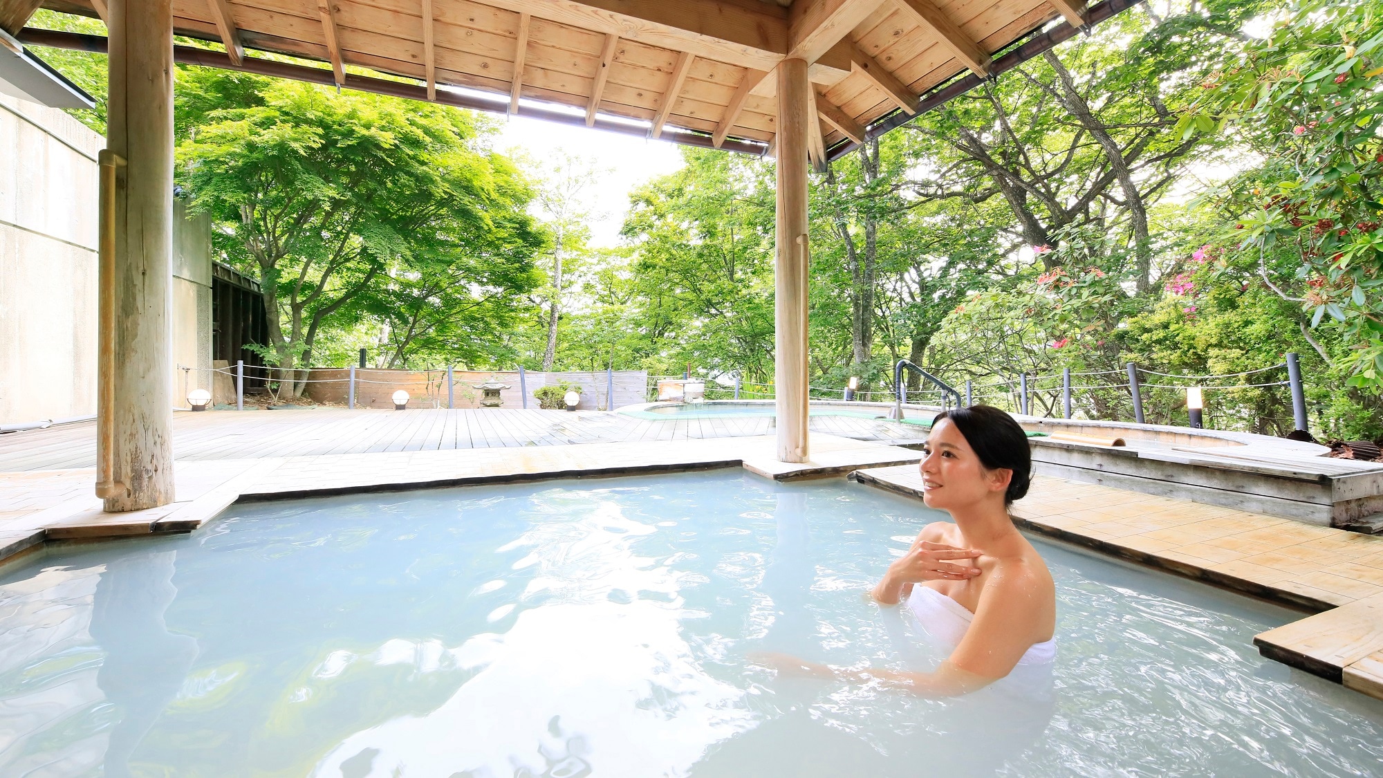 露天風呂｜屋根があるため天気に左右されずにご利用いただけます