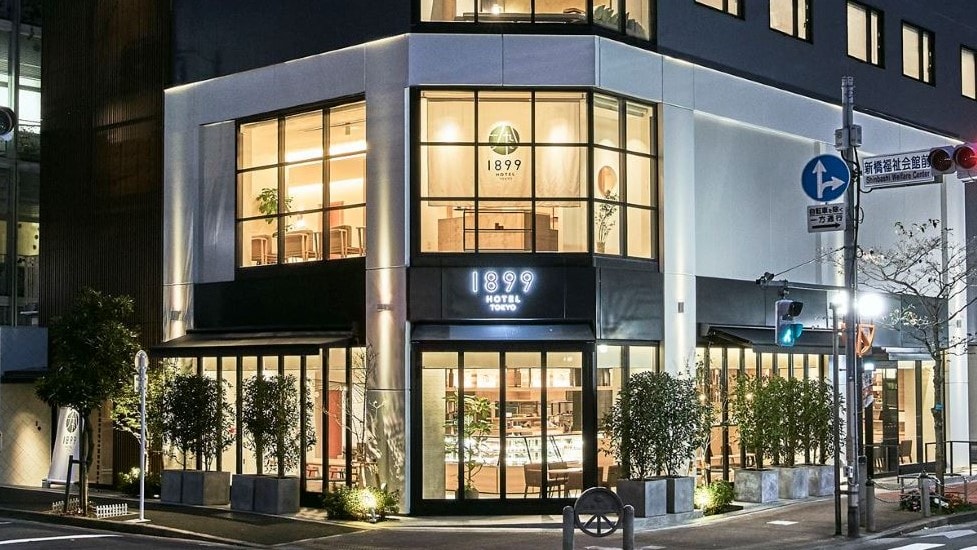Hotel exterior (night)