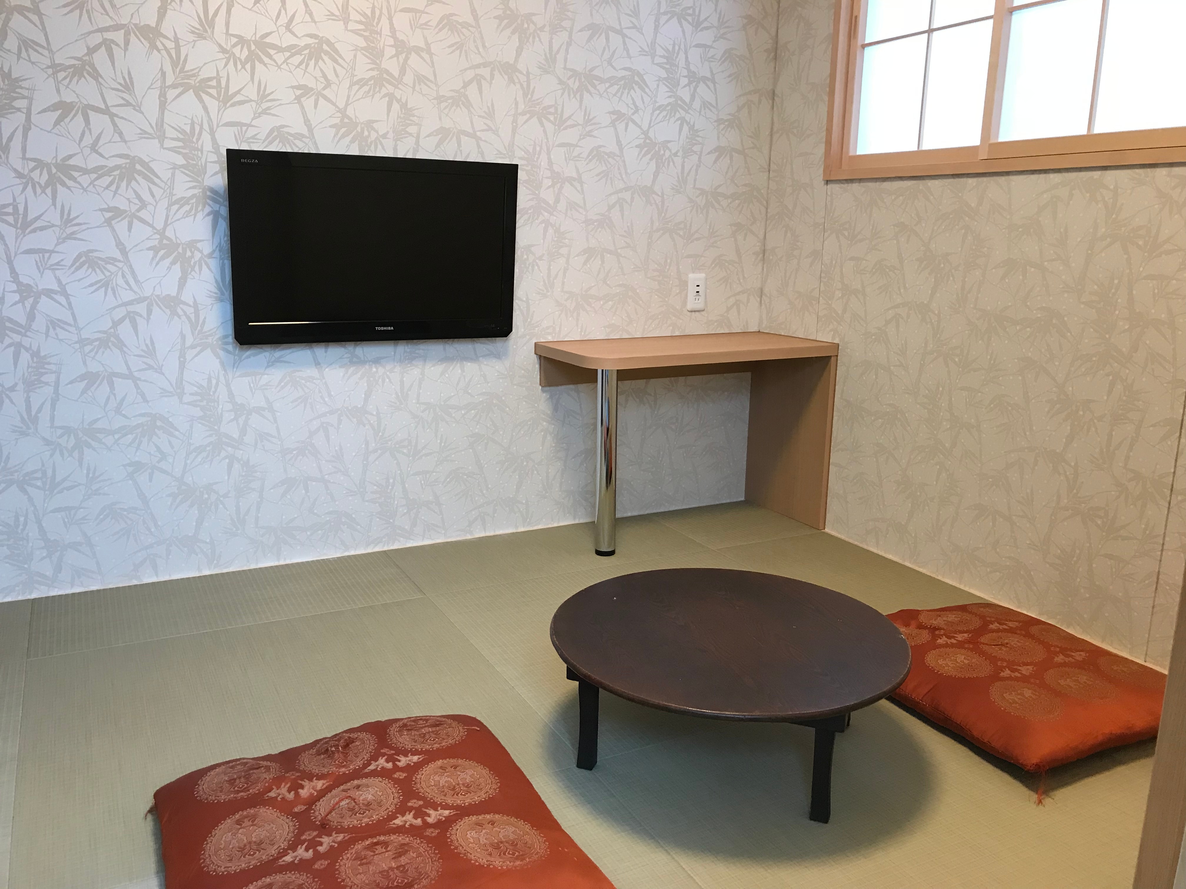 Japanese-style room