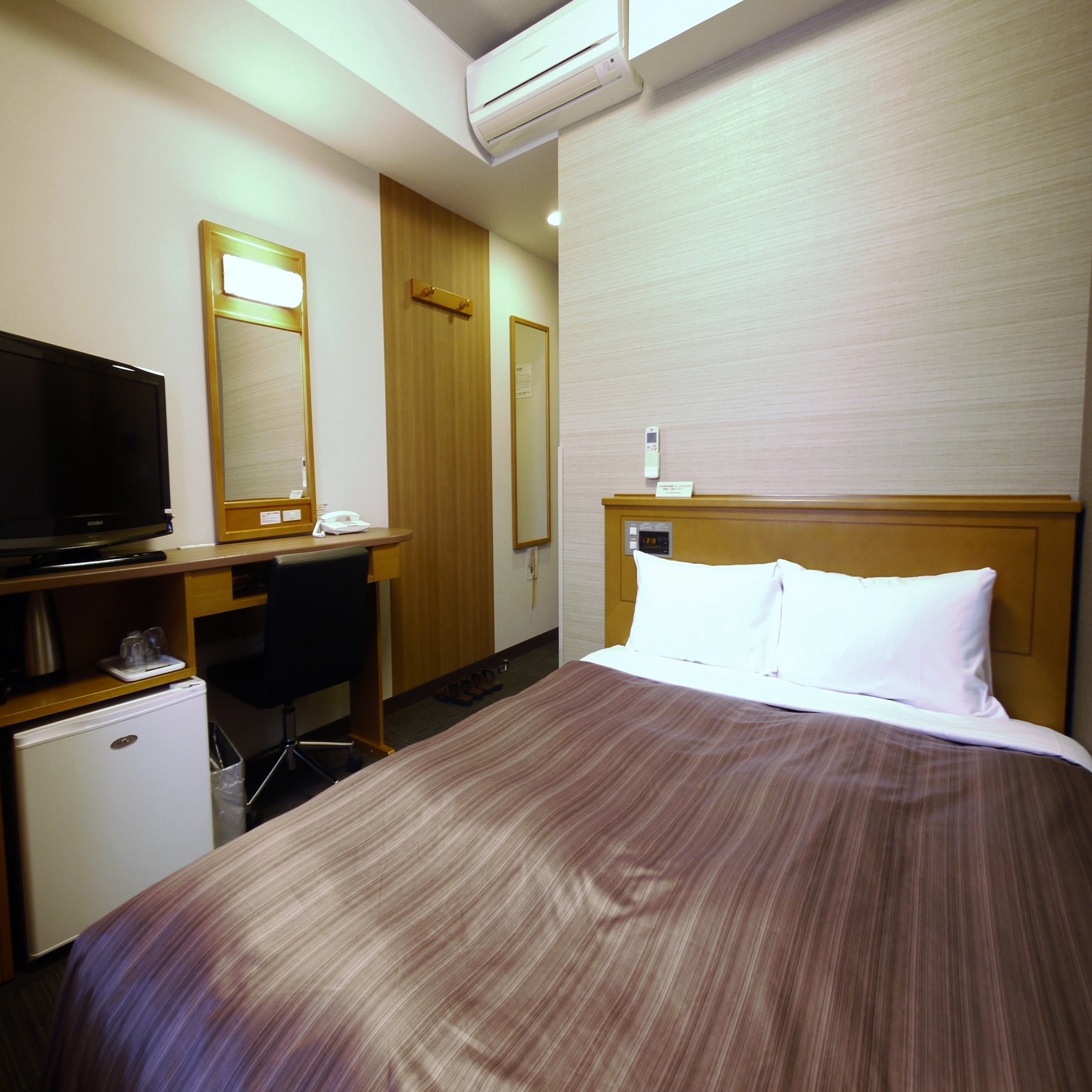 ■ Semi-double room ■ Ideal for couples and couples.