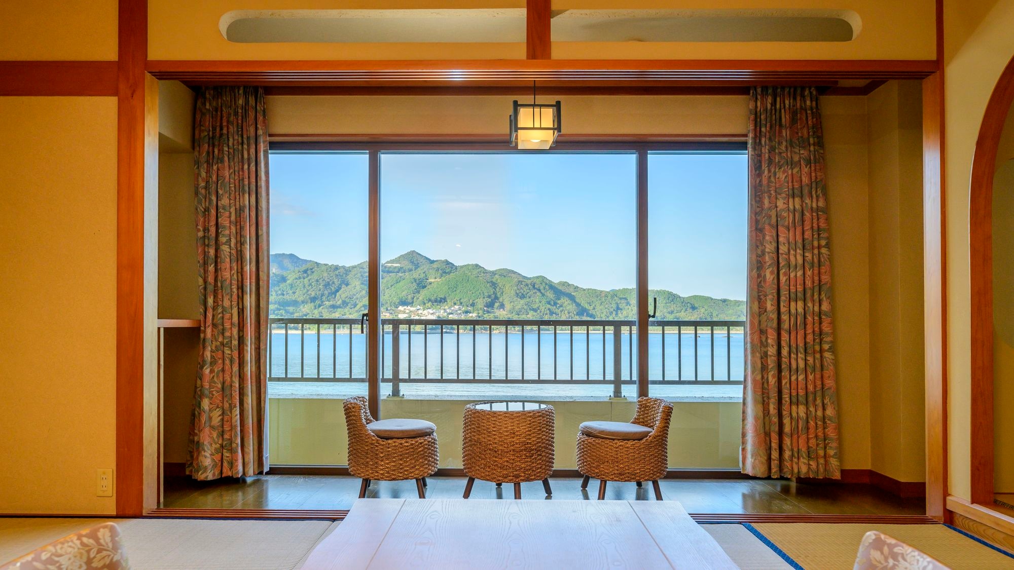 Japanese-style room (10 tatami mats) (Ocean view)