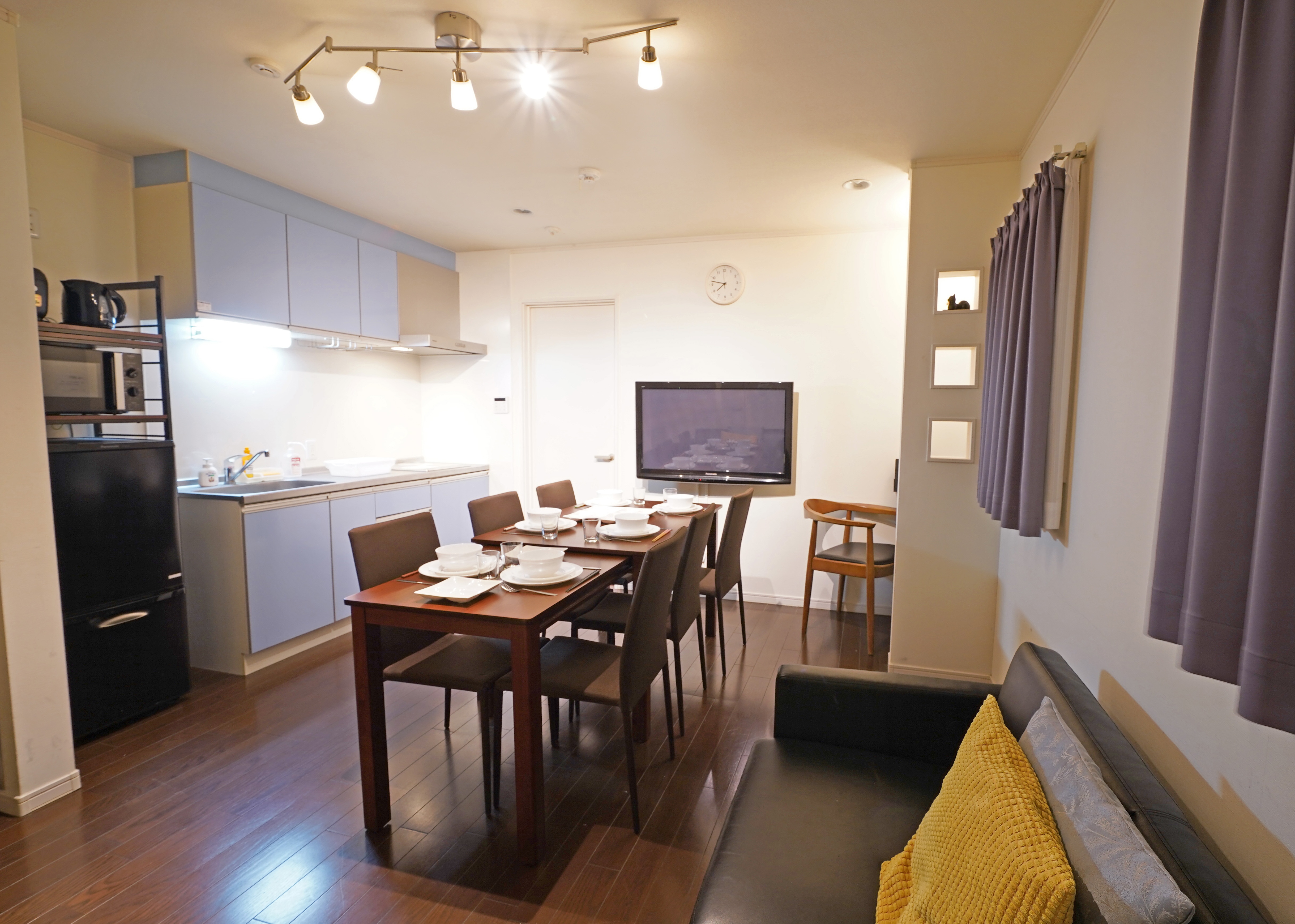 The comfortable condominium-style rooms are spacious at 50㎡ and can accommodate up to 8 guests!
