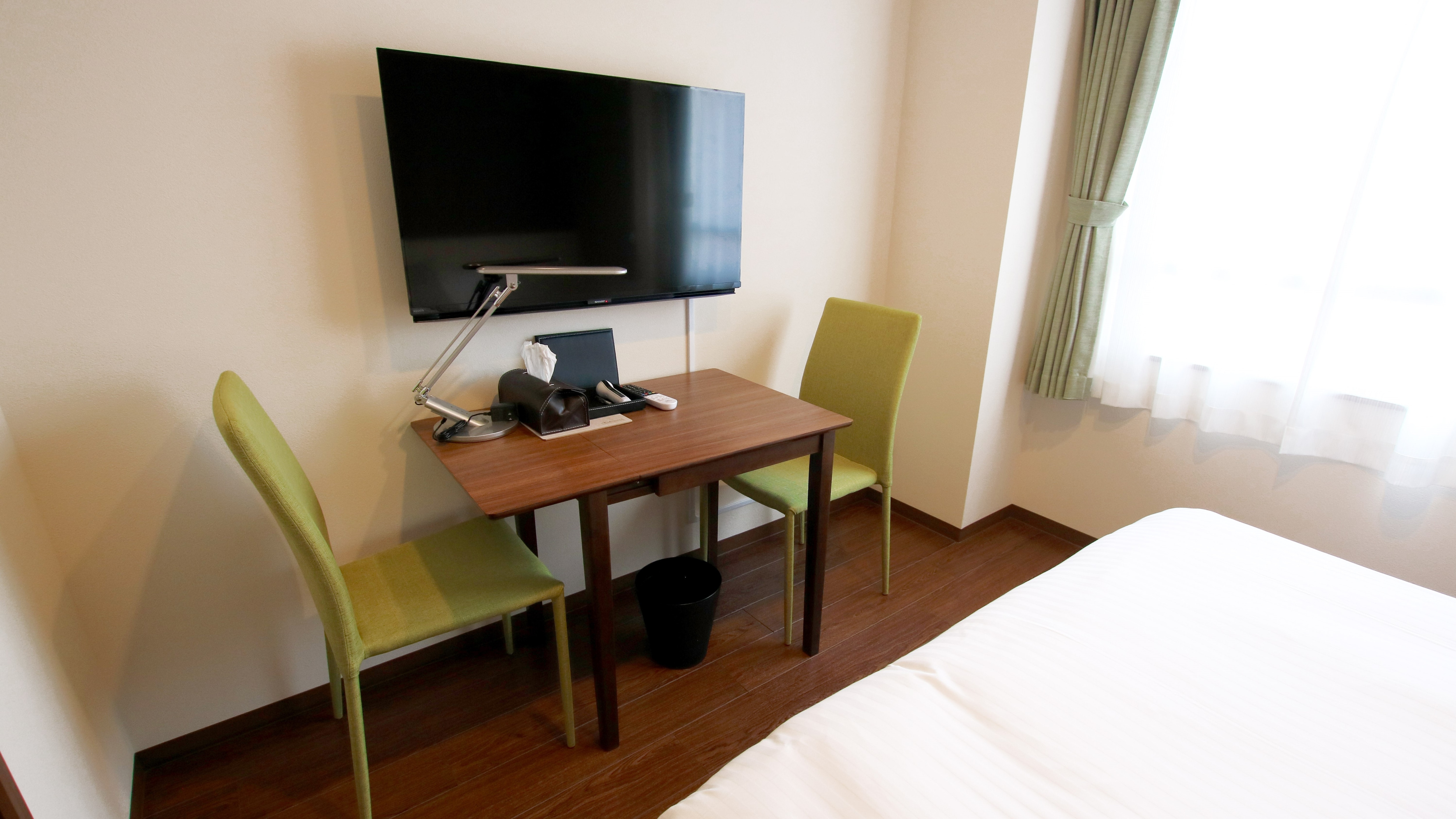 Working space (desk, chair, tabletop light, TV) Of course, free Wi-Fi is available