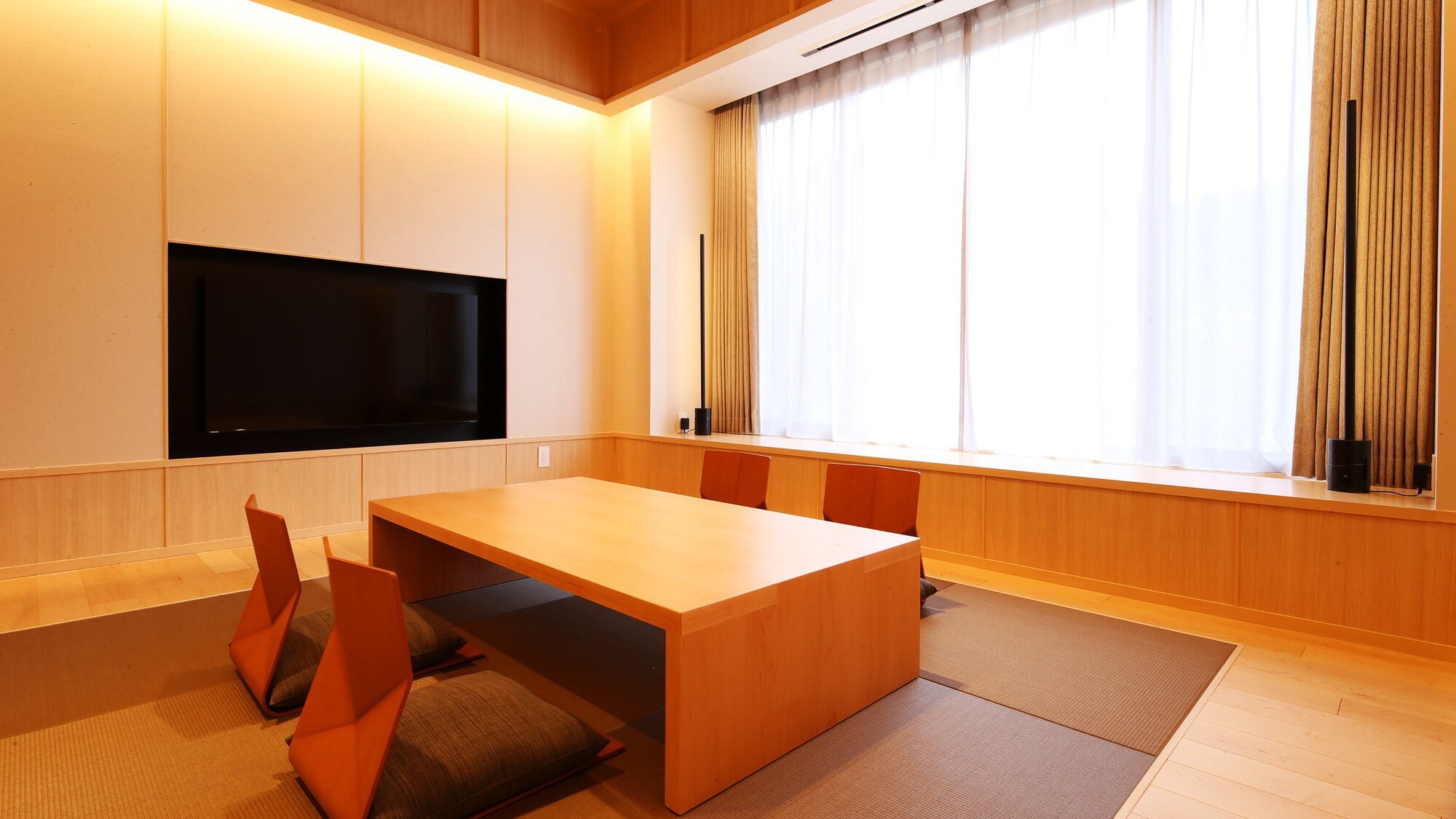 ห้องพักพรีเมี่ยมสไตล์ญี่ปุ่นสมัยใหม่พร้อมอ่างน้ำพุร้อนกึ่งเปิดโล่ง ＜Kawami＞【67㎡】