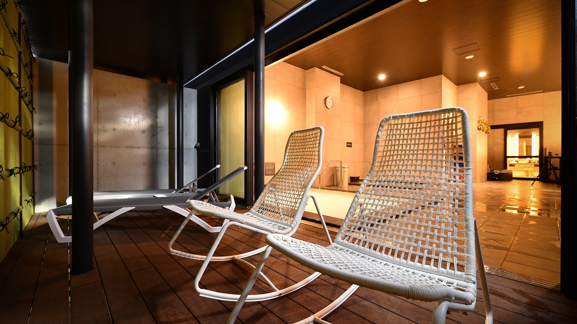 [Men's large bath] Outdoor bathing space