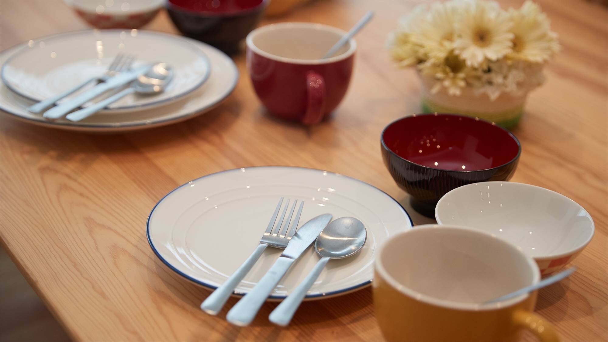 อุปกรณ์บนโต๊ะอาหาร