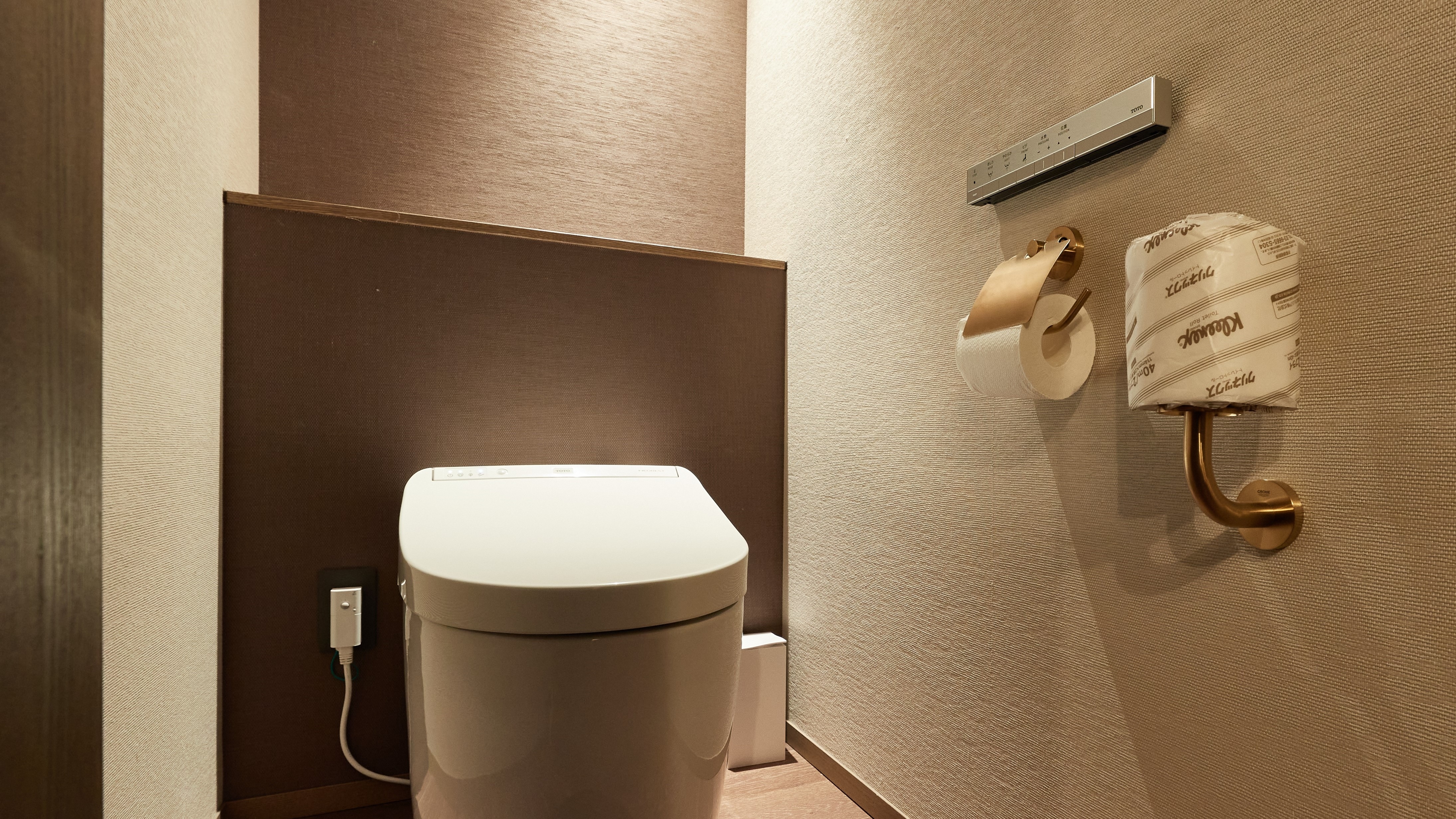 [Deluxe] Toilet *Photo is an example