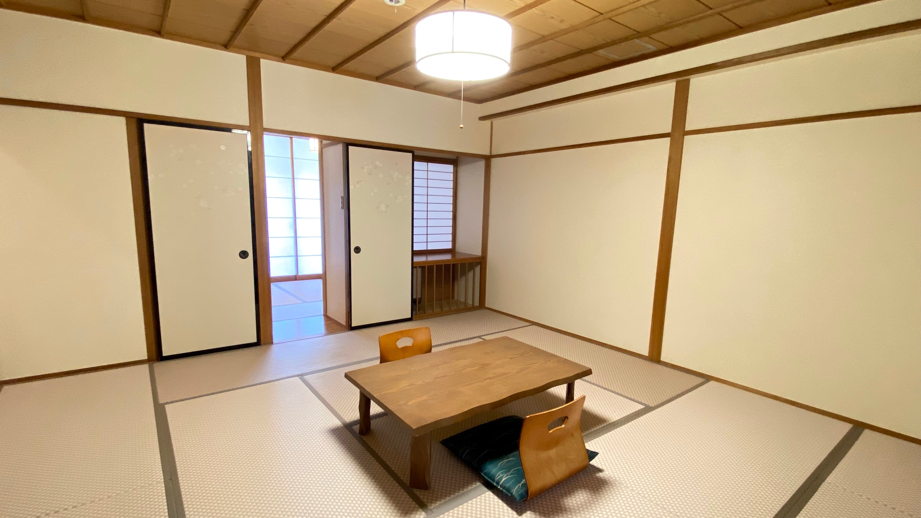 ◆ Large Japanese-style room with two rooms (example)