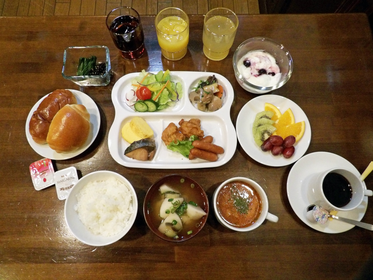 We will prepare a large number of menus on a daily basis to satisfy you.