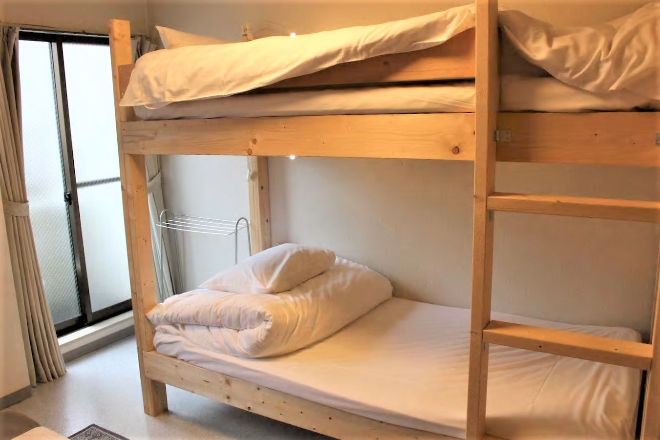 Relaxing space with bunk beds
