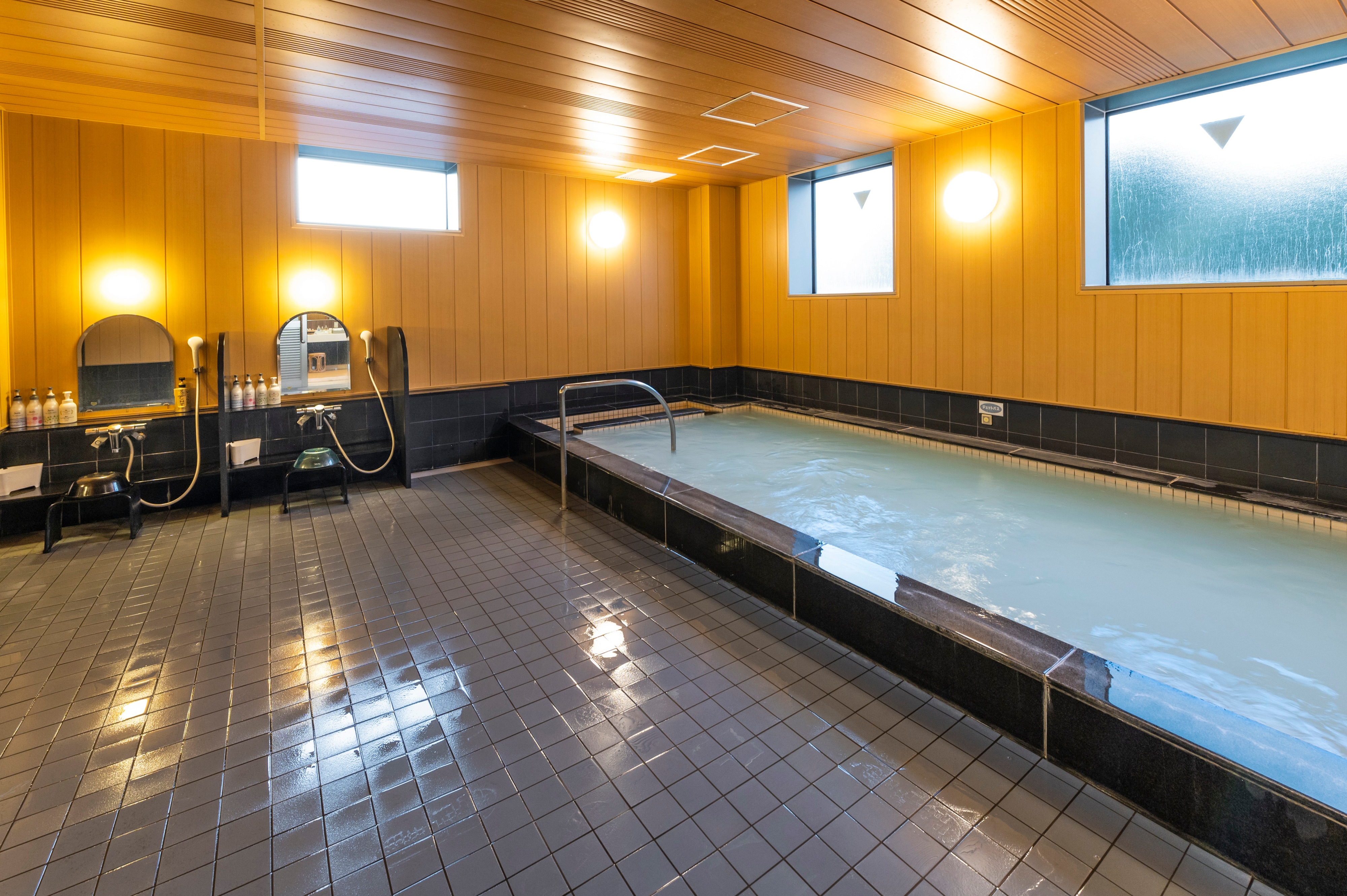 Artificial hot spring large communal bath ☆ Hakone no Yu
