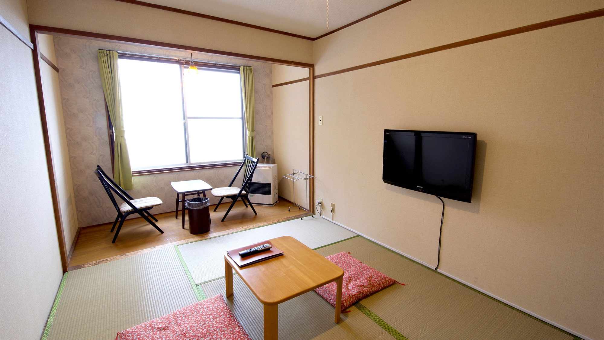 ・A simple Japanese-style room that exudes a Japanese atmosphere