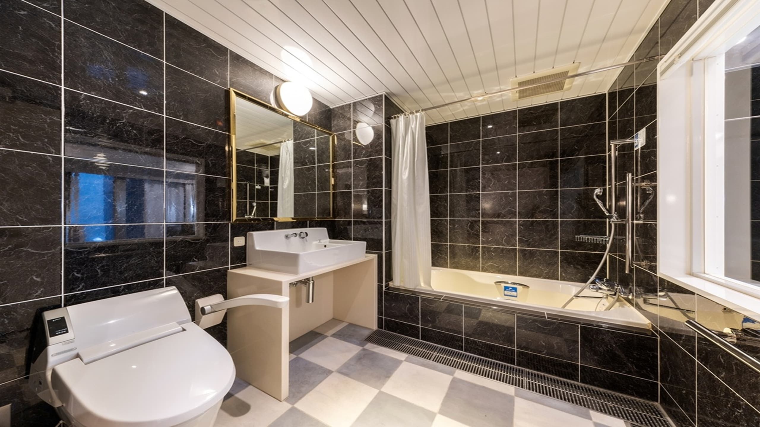 [Kamar twin bebas hambatan] Kamar mandi unit kamar tamu