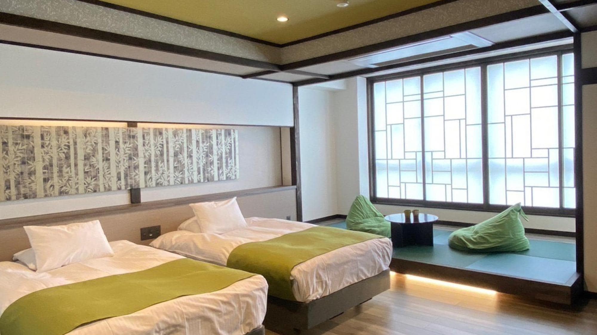 Renovated modern Japanese-Western room [Wakakusa] The pale green color is gentle on the eyes and creates a relaxing space.