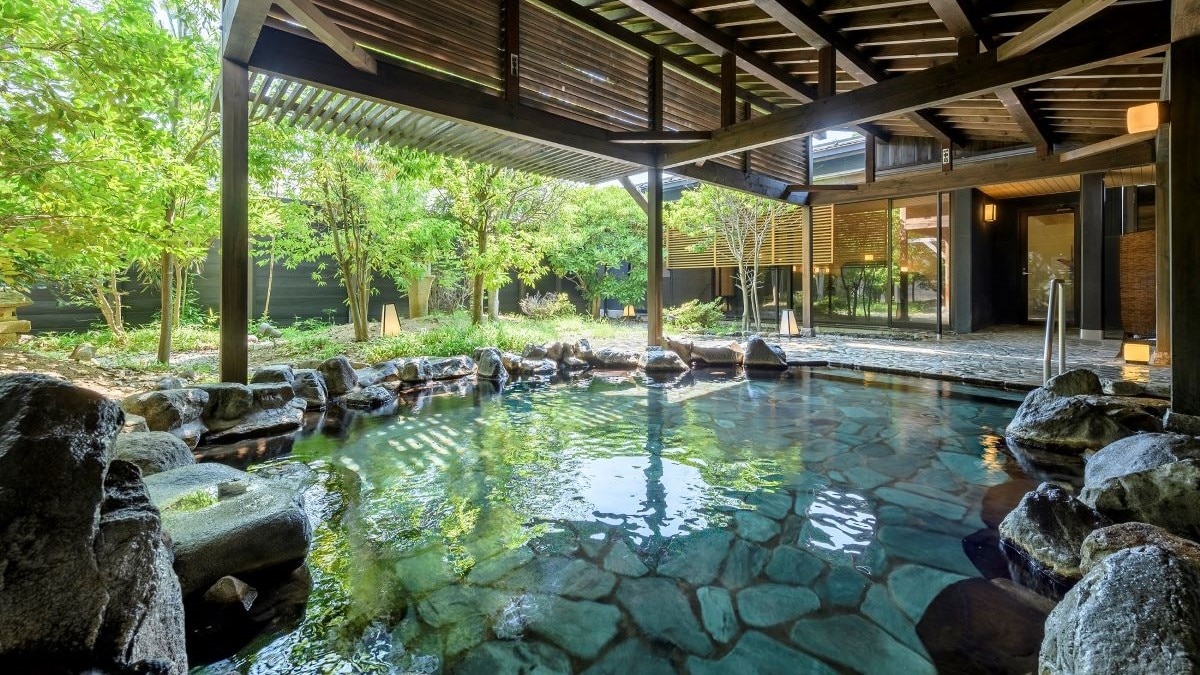 Manten-no-yu open-air bath