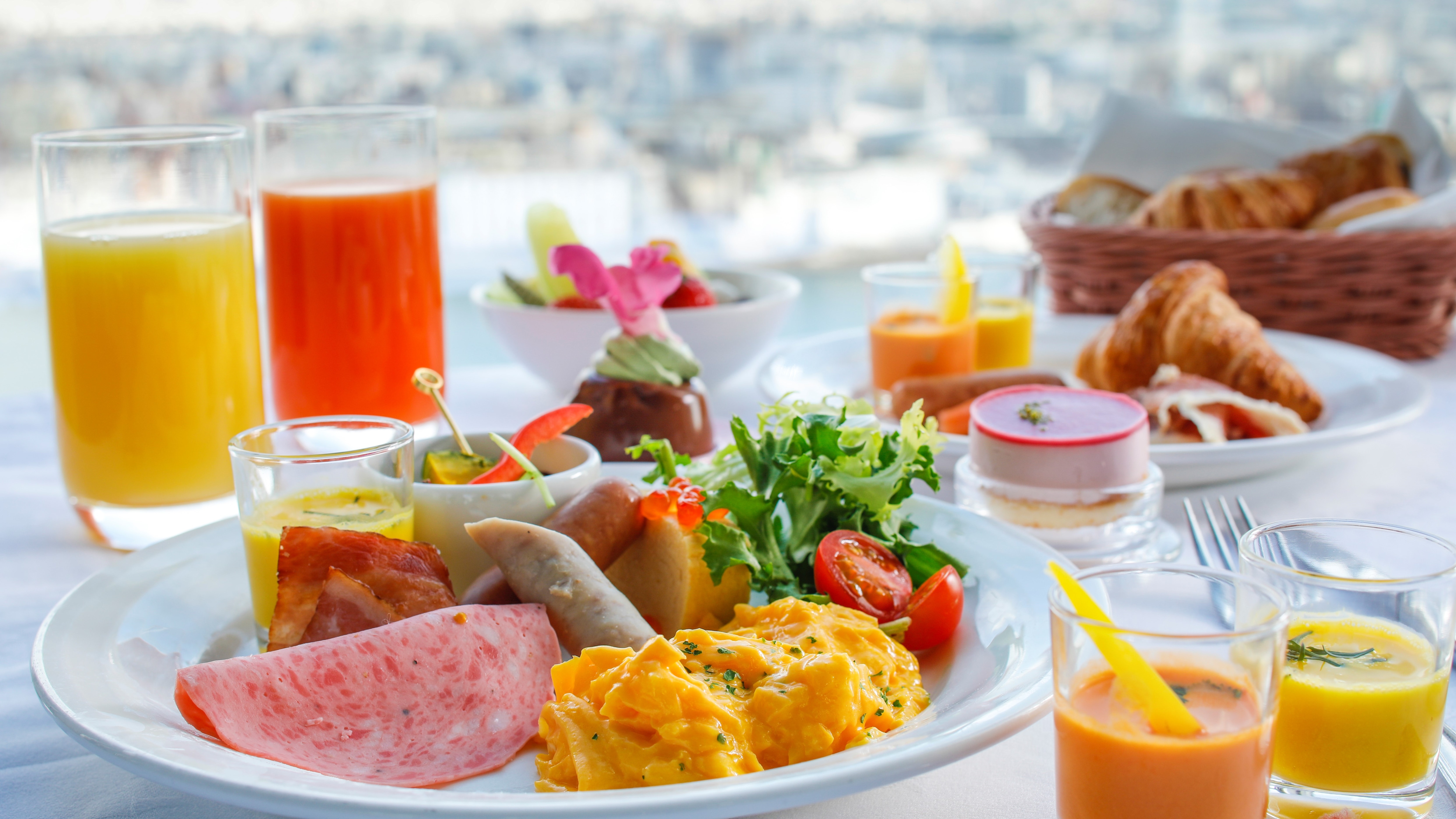 [Premium Breakfast] Enjoy a luxurious breakfast at the restaurant on the top floor ♪