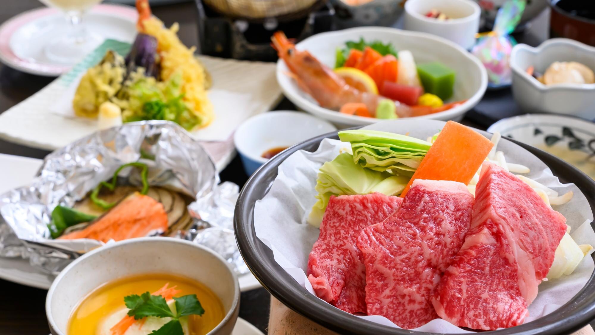 [Winter Rindou Kaiseki] คอร์สอาหารไคเซกิแบบมาตรฐานที่ใช้เครื่องปรุงตามฤดูกาลโดยมีเนื้อซาโอเป็นอาหารจานหลัก *รูปภาพนี้ใช้เพื่อเป็นภาพประกอบเท่านั้น