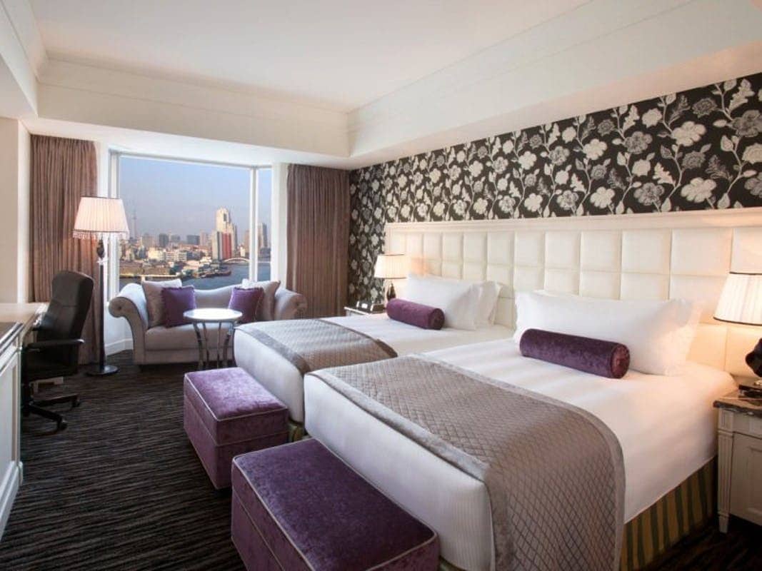 Executive Superior River View Twin (18th and 19th floors) 1