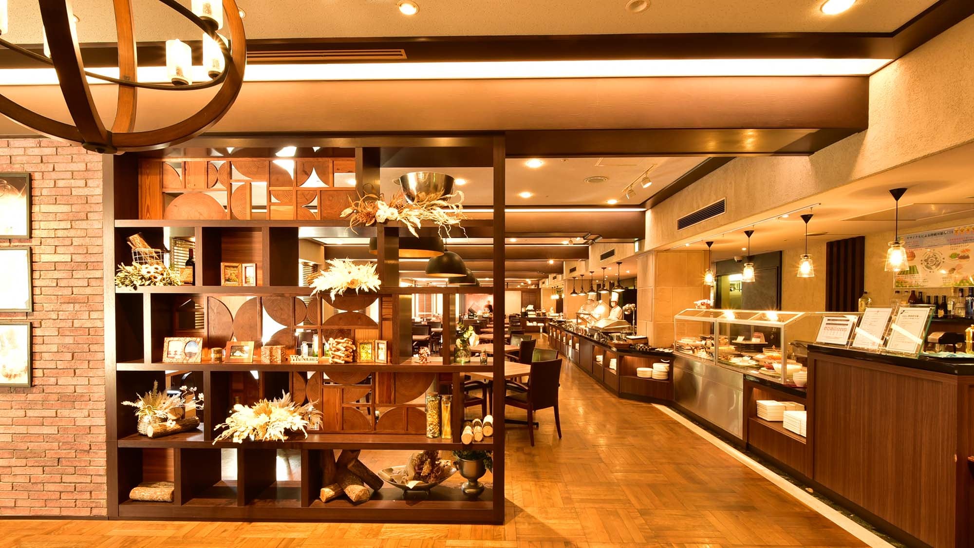 自助餐廳“Lakeside Grill”（早餐）