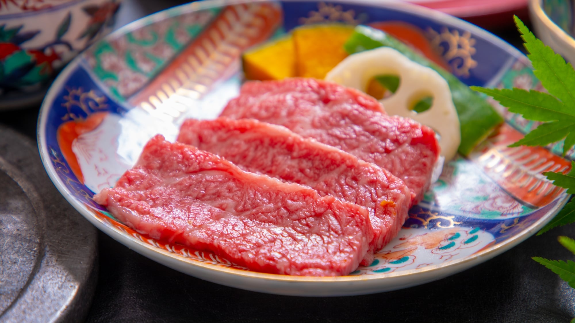 [Oita Wagyu] Một món ăn để thưởng thức thịt chất lượng cao với vân mỡ đẹp mắt.