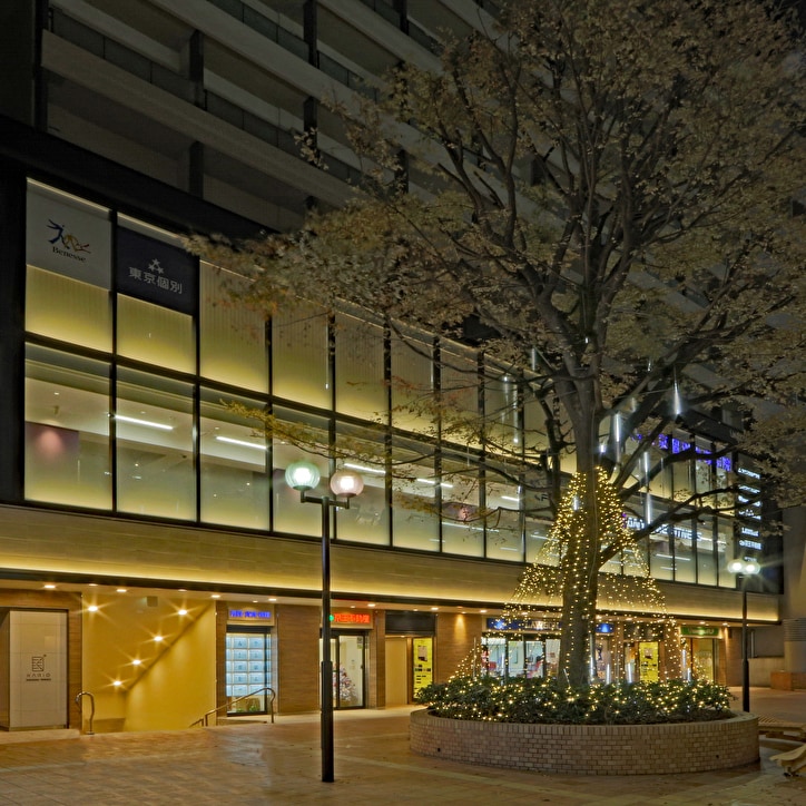 [Exterior] The hotel is located right in front of Sasazuka Station.