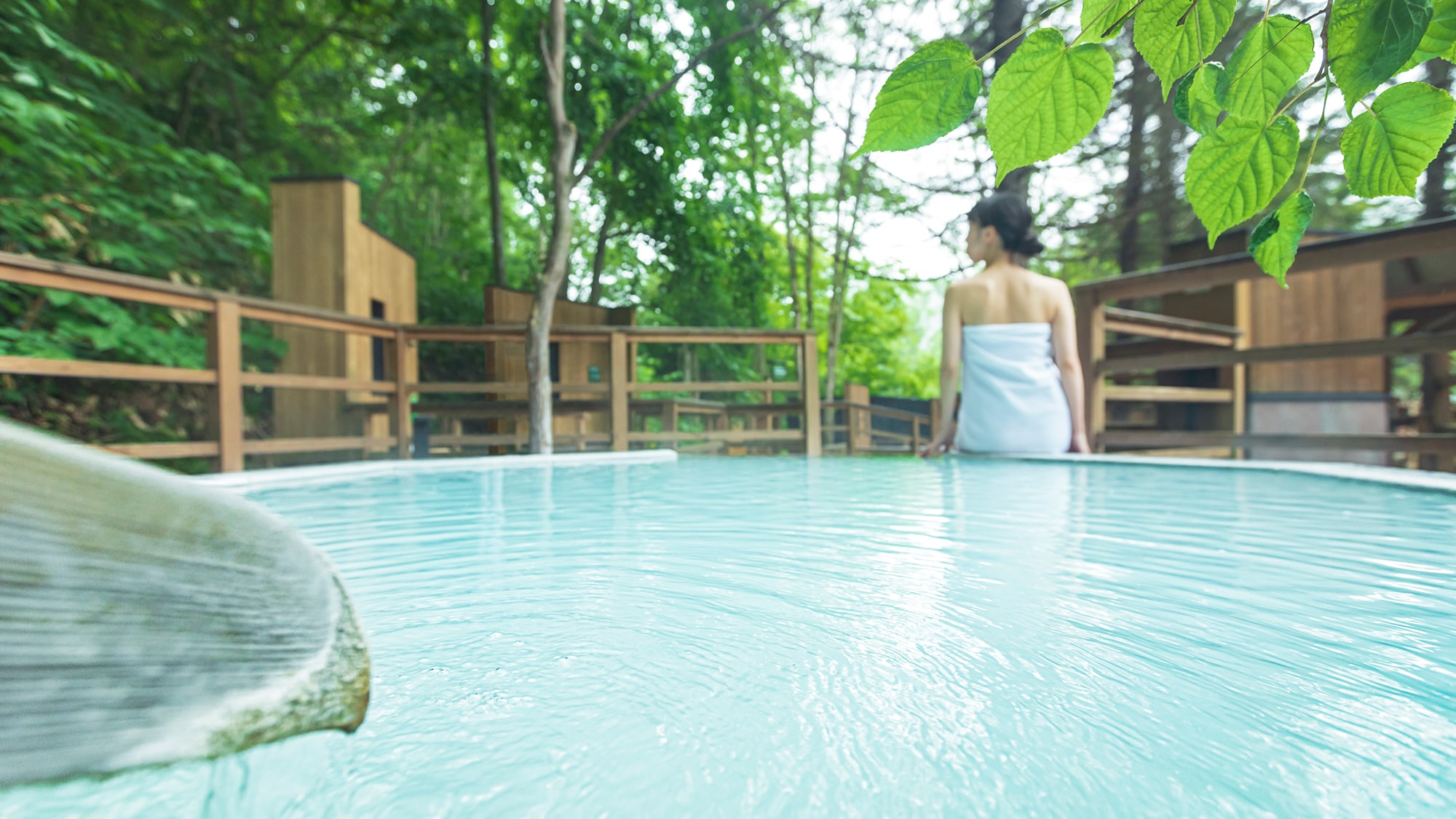 [Forest walk WOOD SPA] เพลิดเพลินกับช่วงเวลาอันเงียบสงบพร้อมกลิ่นหอมของป่าและเสียงลม