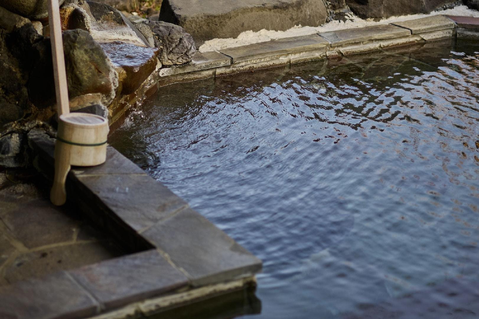 Garden open-air bath