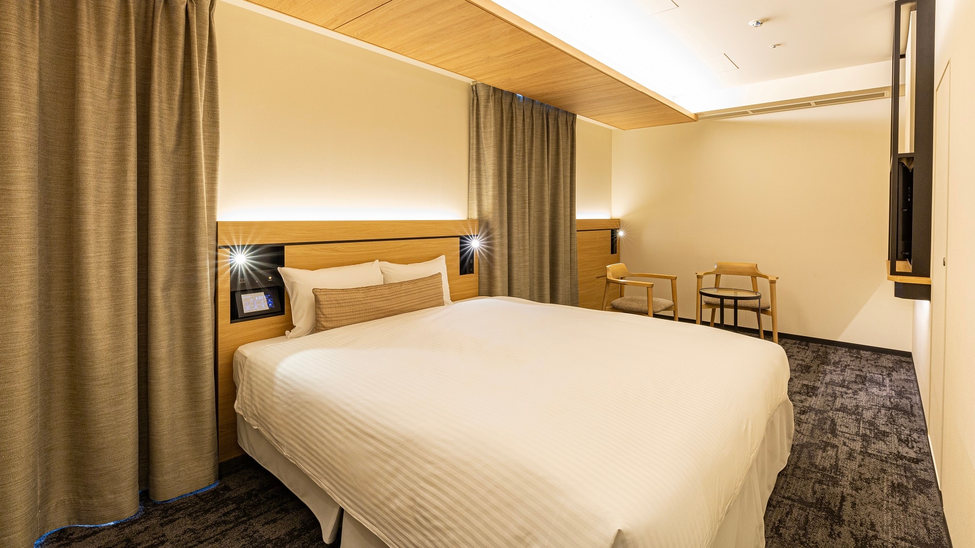 Non-smoking moderate double room [22㎡]