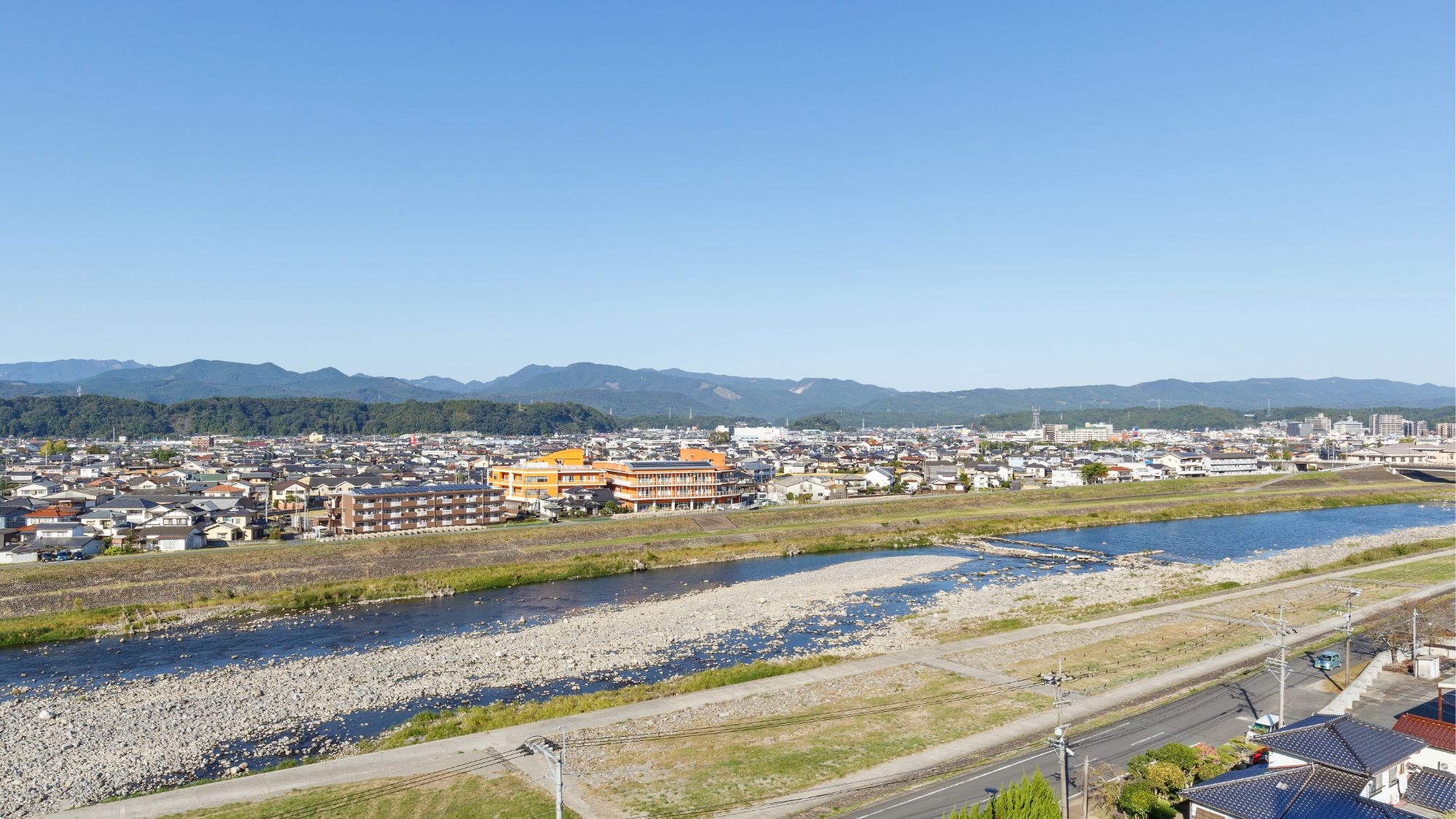 【the view from the room】