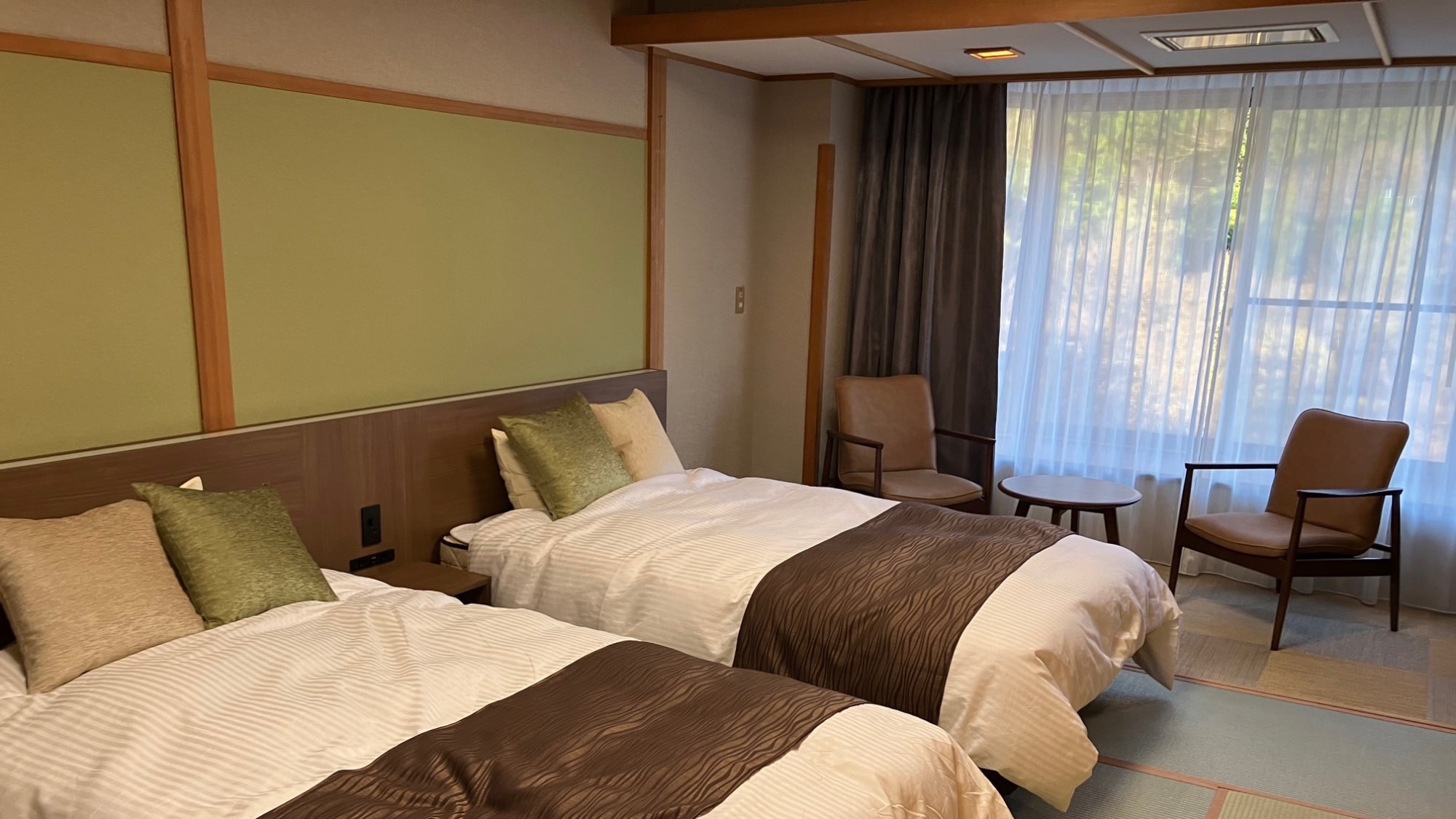 Japanese-style twin room, renovated (non-smoking, toilet included)