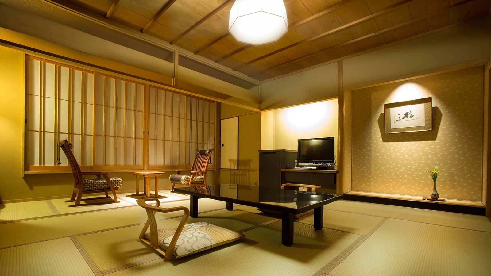 [Fujimidai/Japanese-style room (Mt. Kotohira side)] Spend a relaxing time surrounded by the forest of the shrine (example)