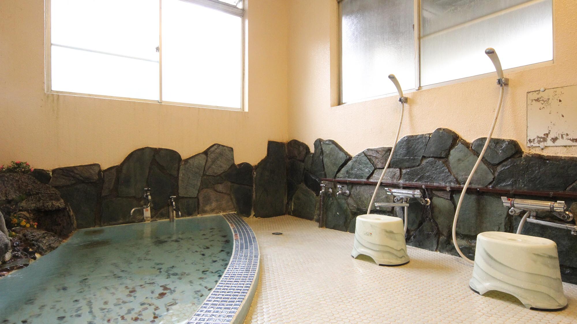 Bath_1F (有 3 間浴室)
