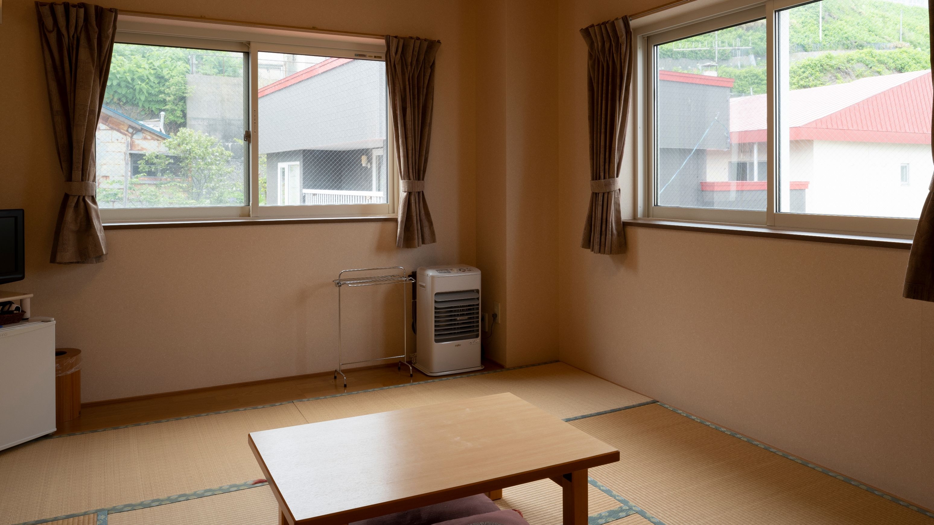 [Guest Rooms] Japanese-style rooms can accommodate up to 3 people.