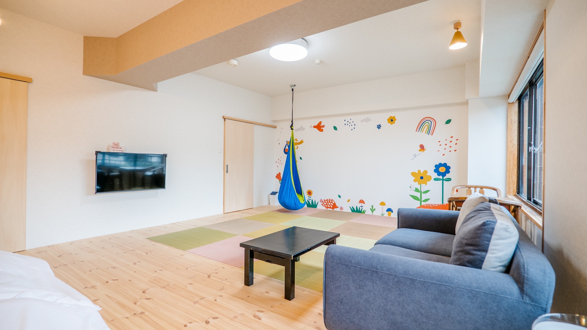 Attraction Family Suite (with theater)