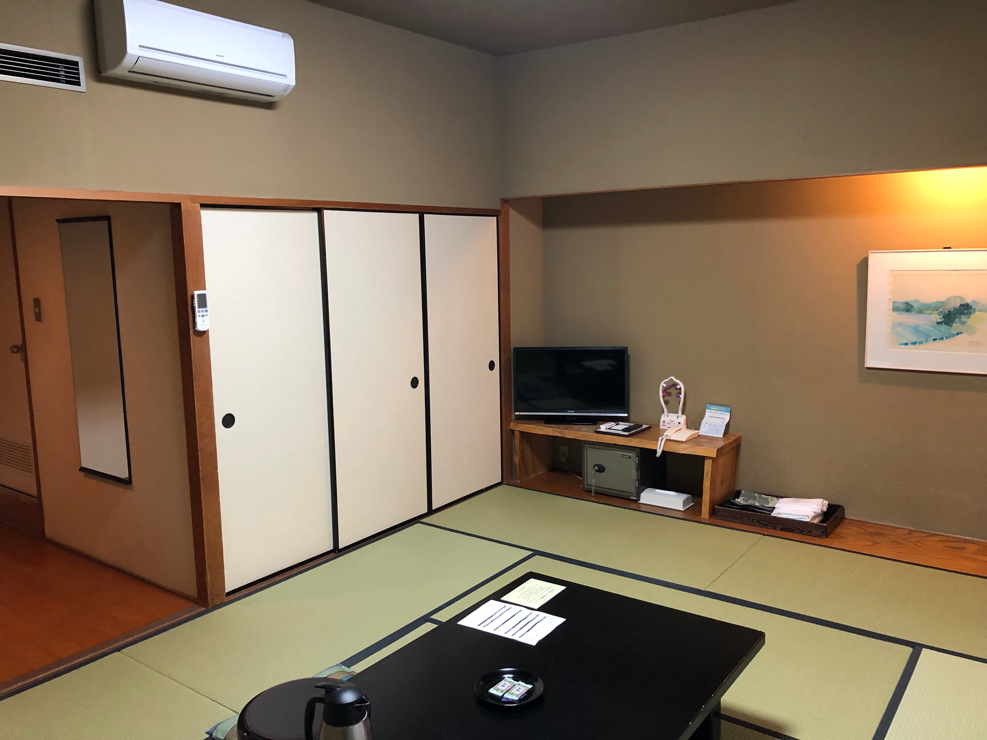 Main building Japanese-style room 10 tatami mats with wi-fi