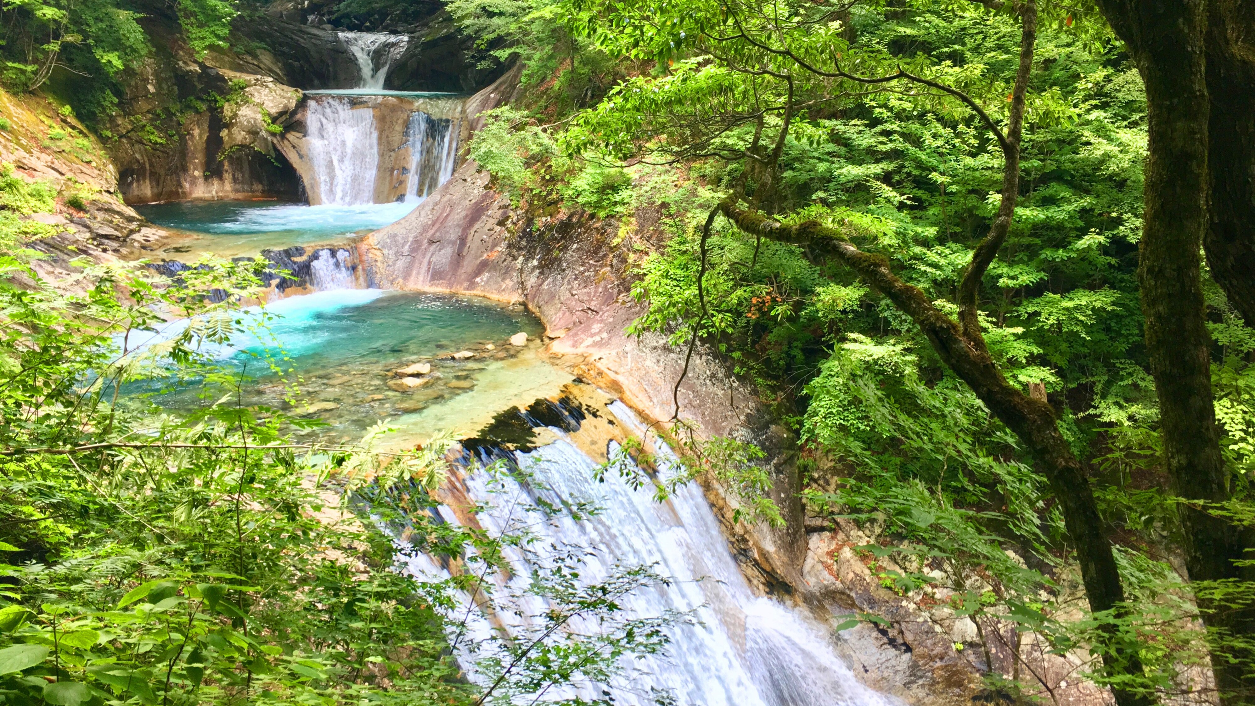 Nanatsugama Godan Falls