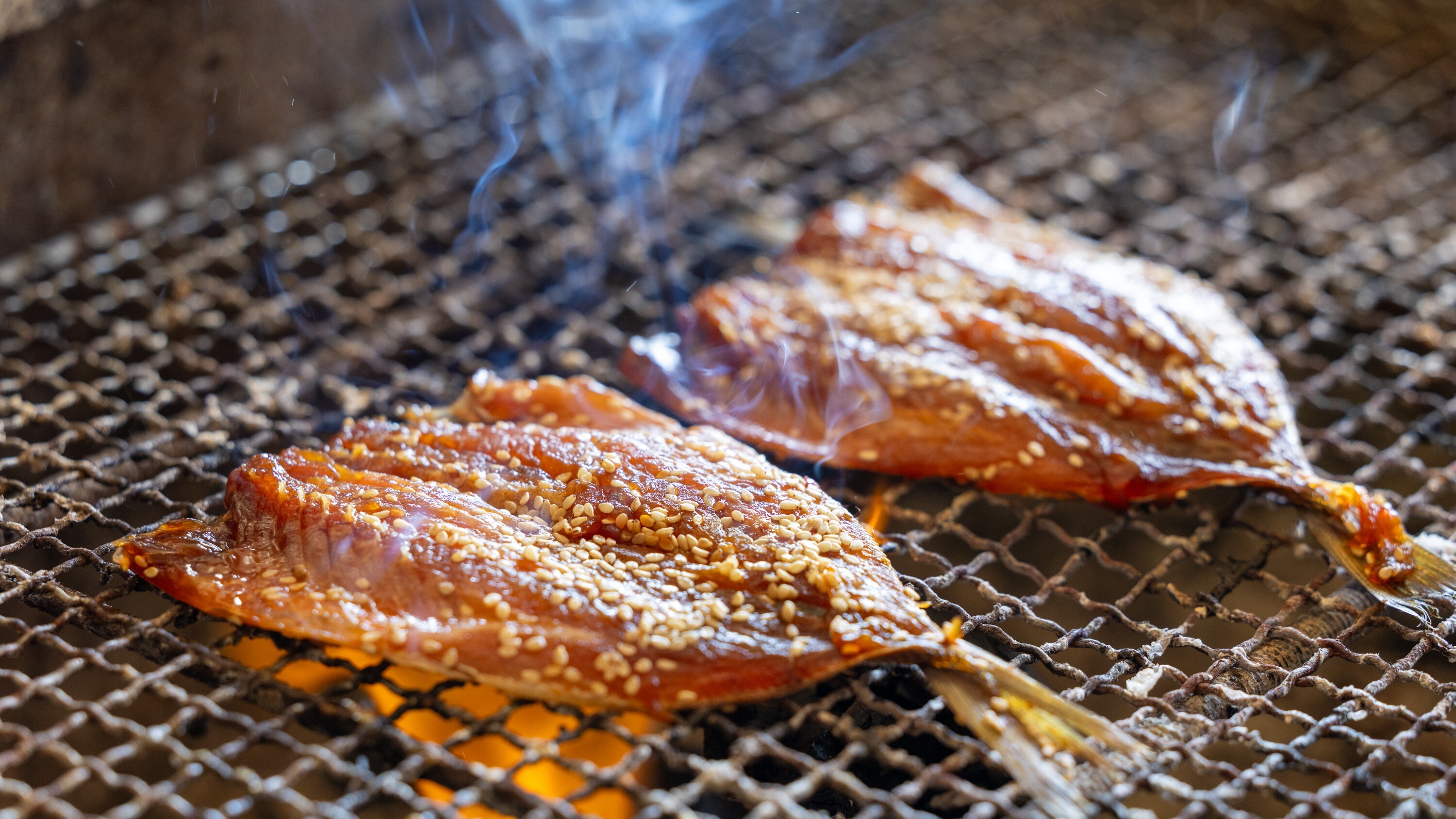 [Breakfast] We serve the island's "horse mackerel dried in mirin" grilled over charcoal.