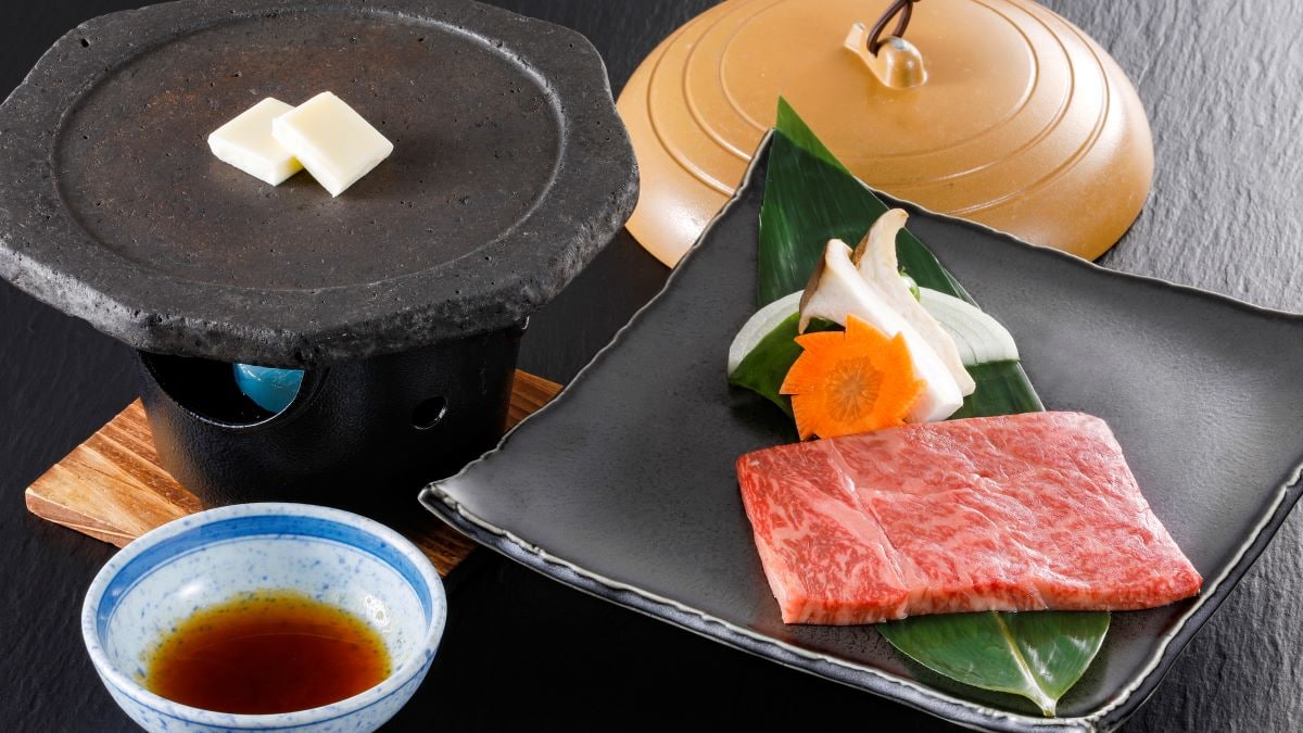 80g of Tajima beef grilled on a ceramic plate