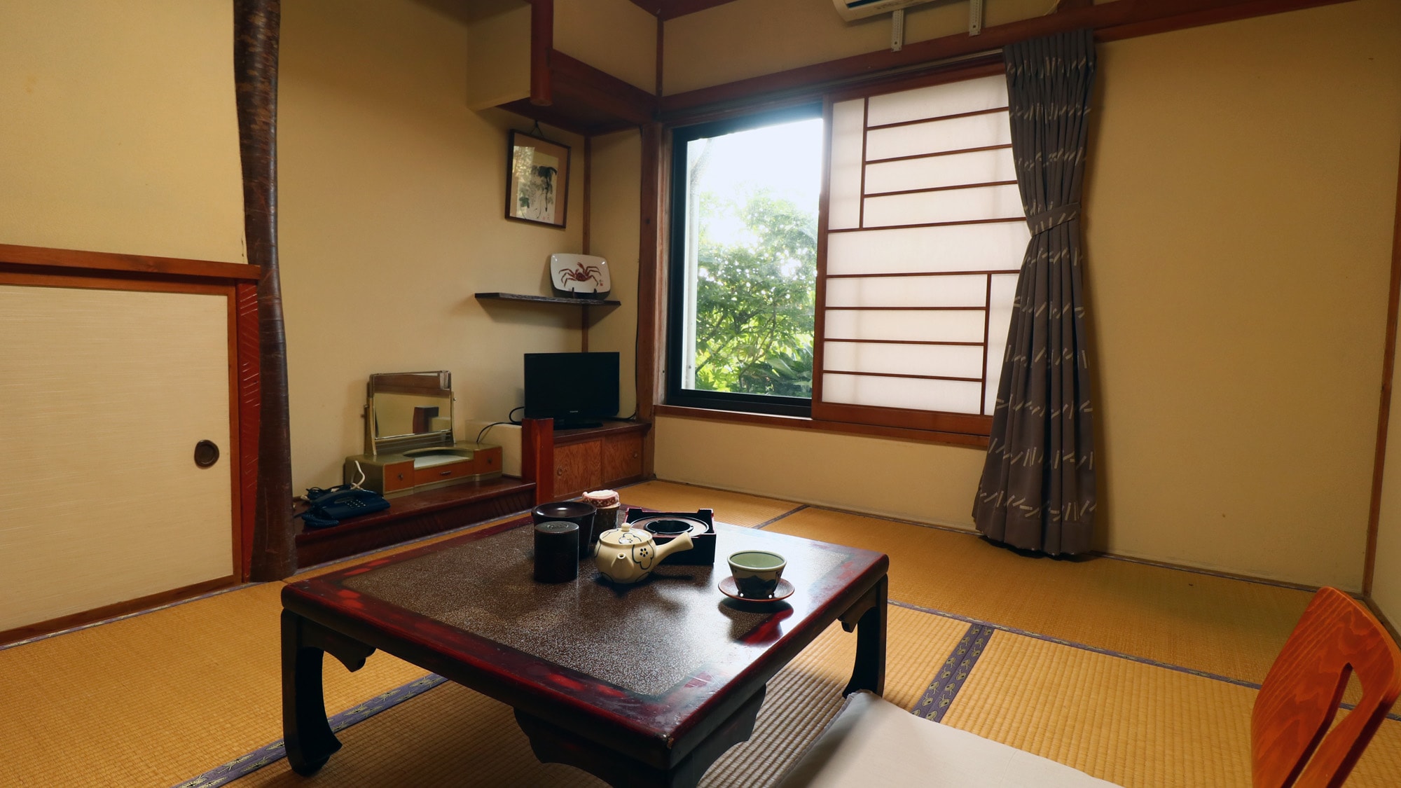 【#1st floor Japanese-style room】 Wi-Fi available! You can relax at your own pace.