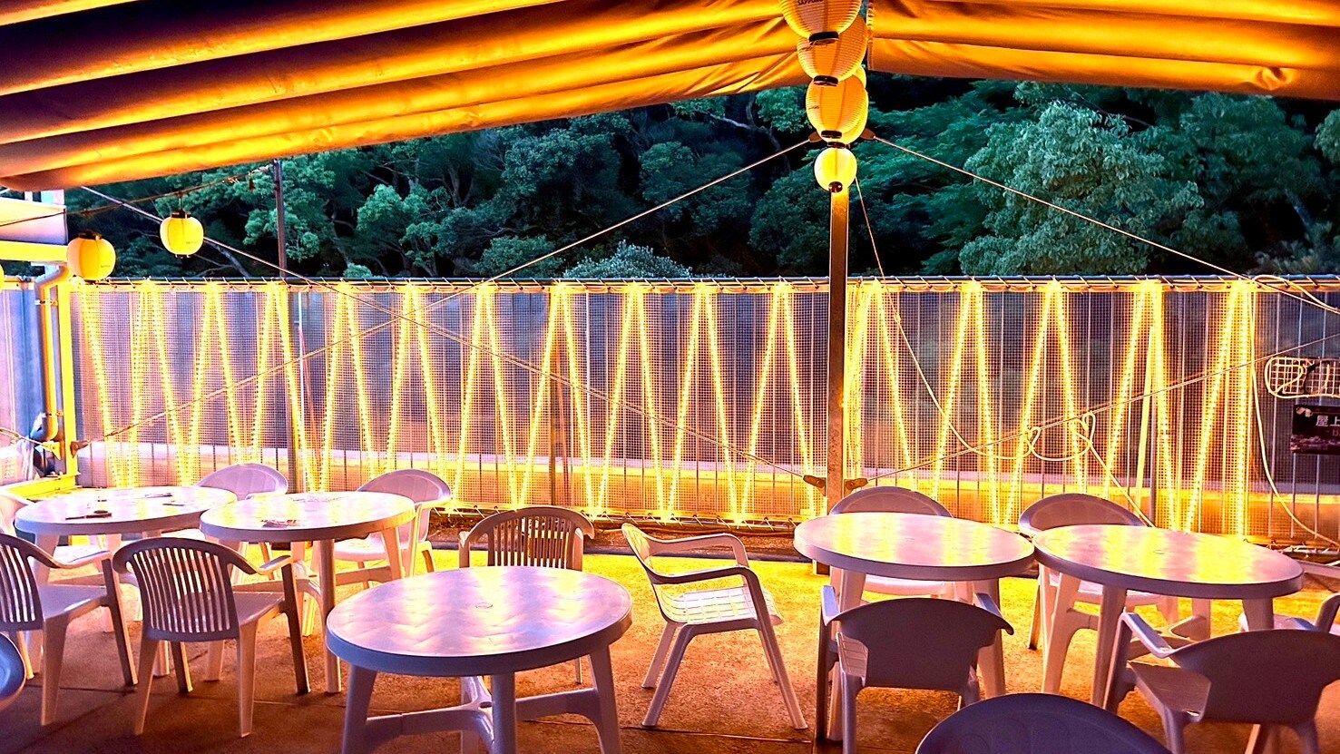 Iluminasi Taman Bir