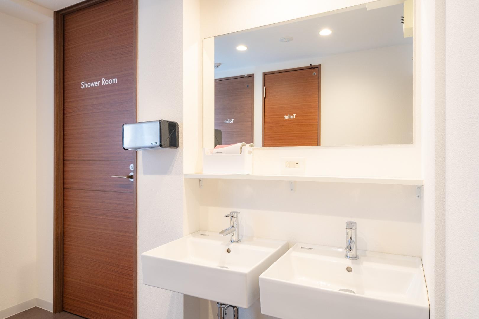 Washbasin (shared)