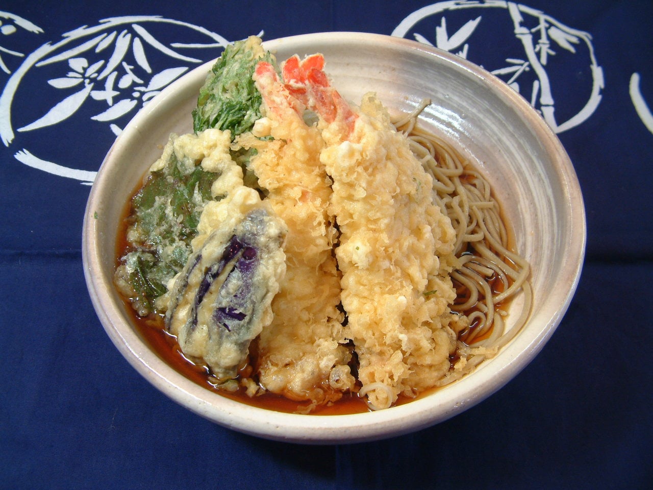 Mountain shrimp tempura soba (cold)