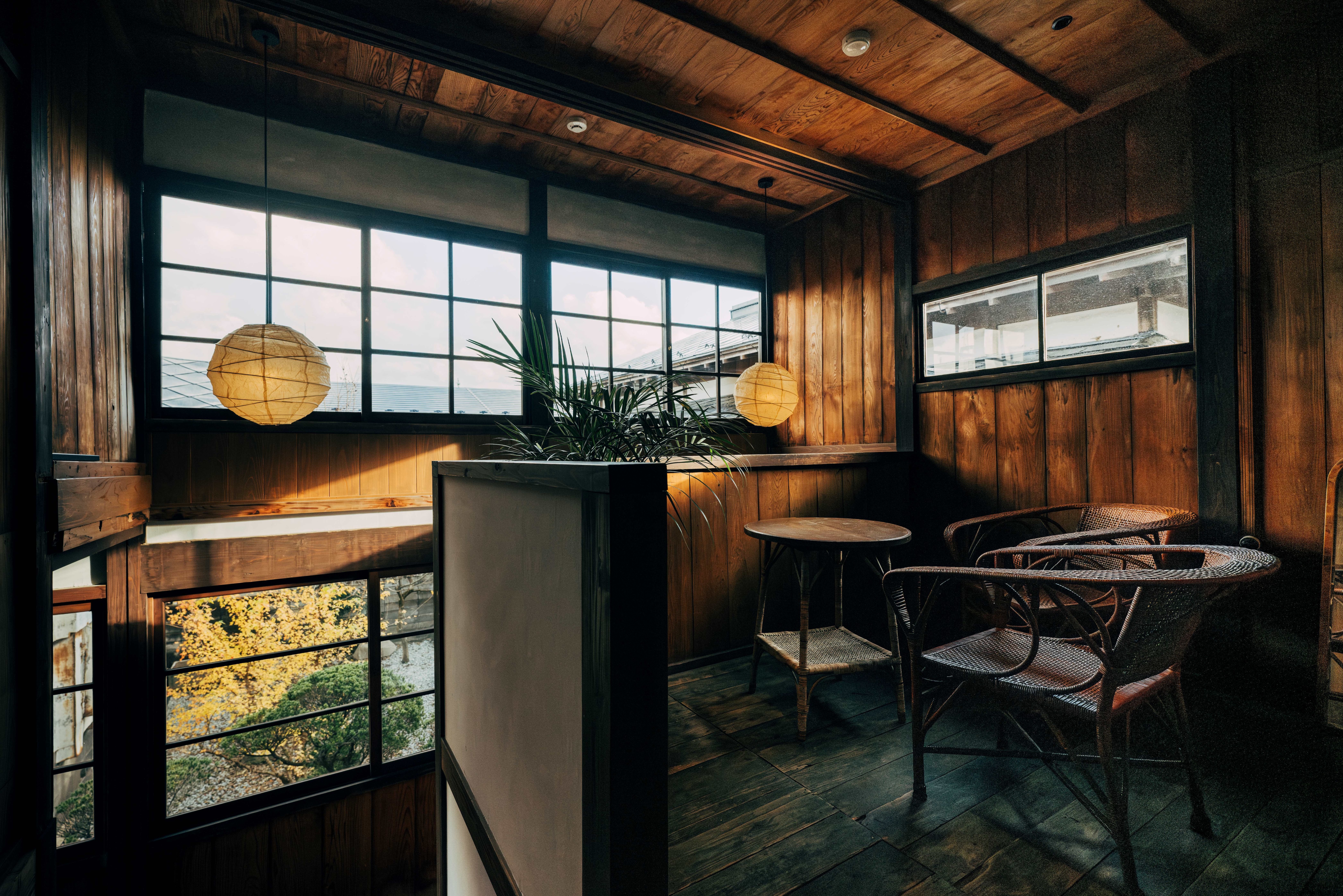 2nd floor lounge -2F lounge