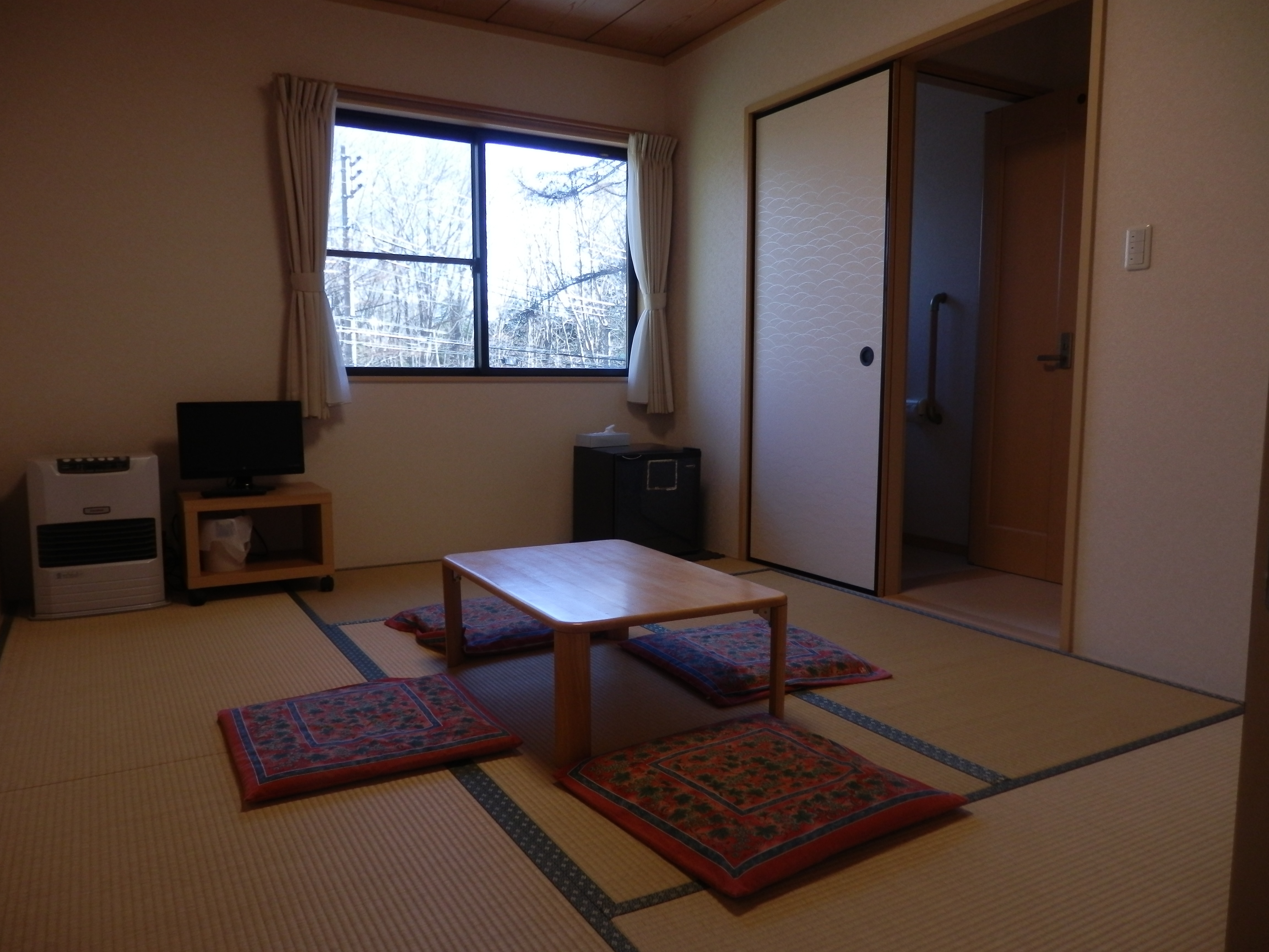 Japanese-style room (7 tatami mats)